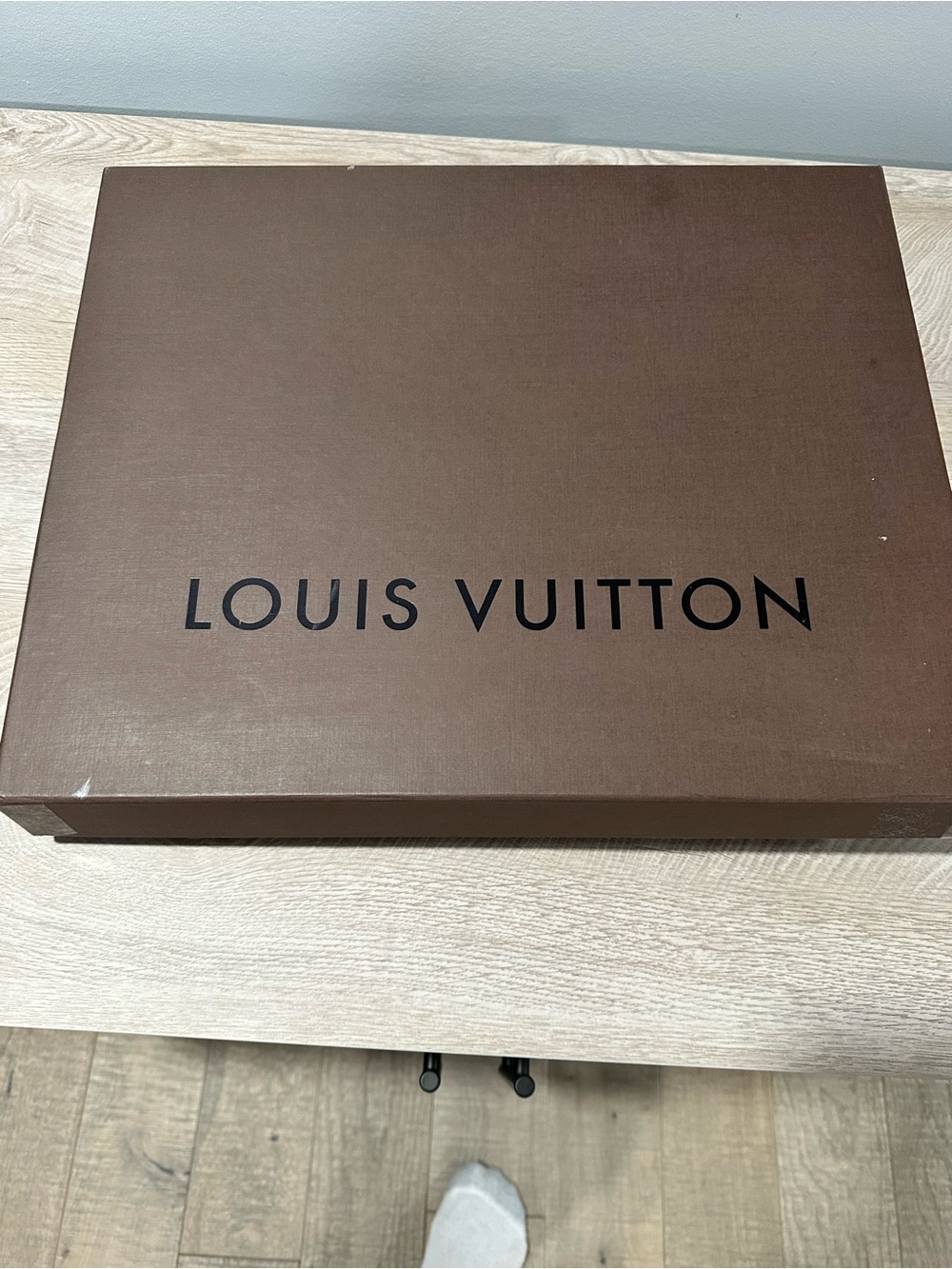 Louis Vuitton Toile Antigua Canvas Tote, periwinkle blue with gold-tone hardware - Picture 9 of 11